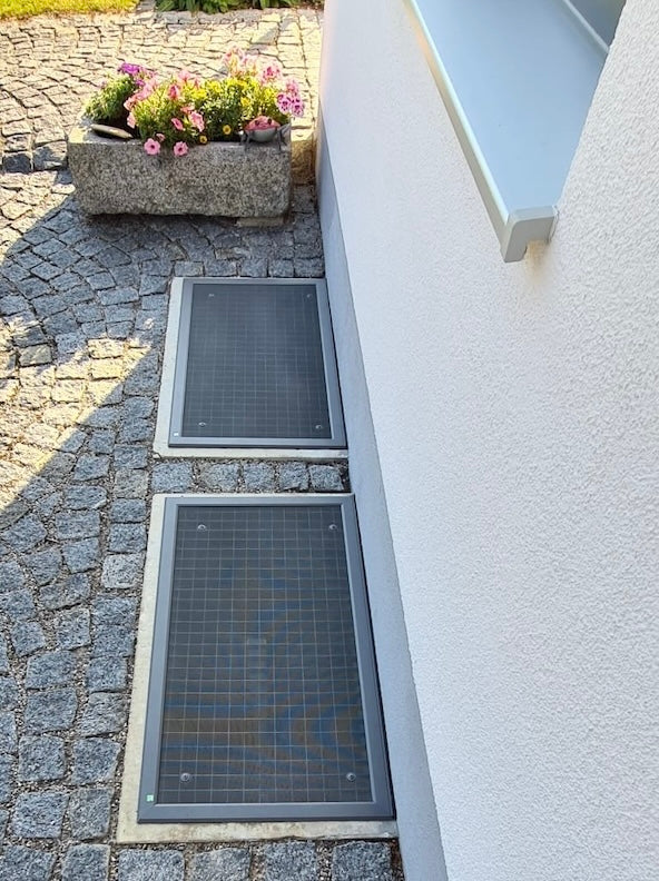 Lichtschachtabdeckung von Neher, LiSA1.2, Robustec-Gewebe, begehbar, maßgefertigt, Insekten bleiben draussen